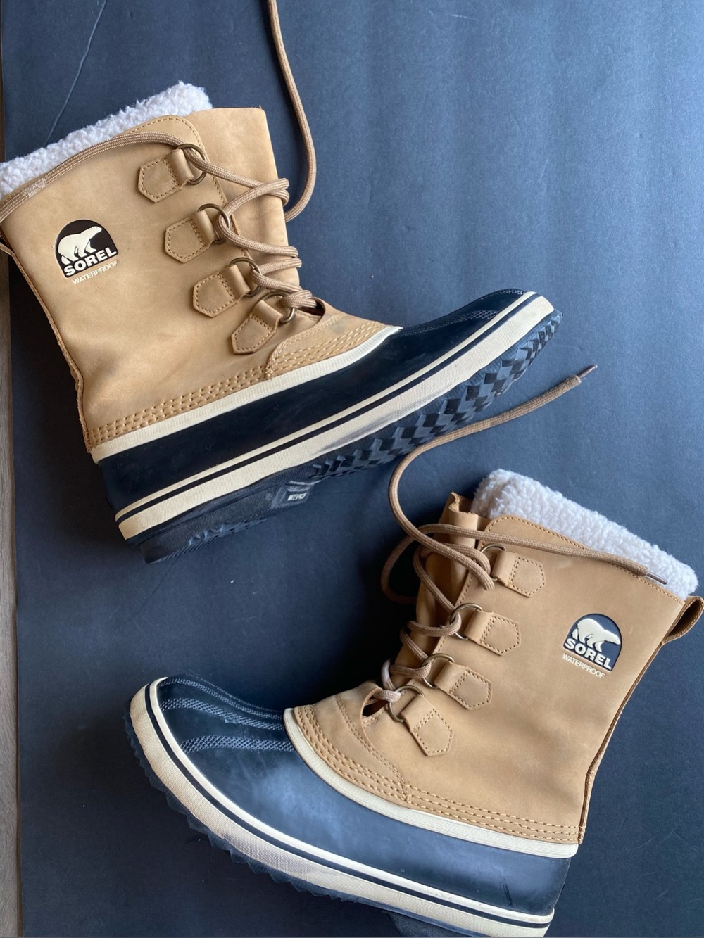 Sorel tan black Caribou heavy winter snow boots waterproof snow cuffs 11